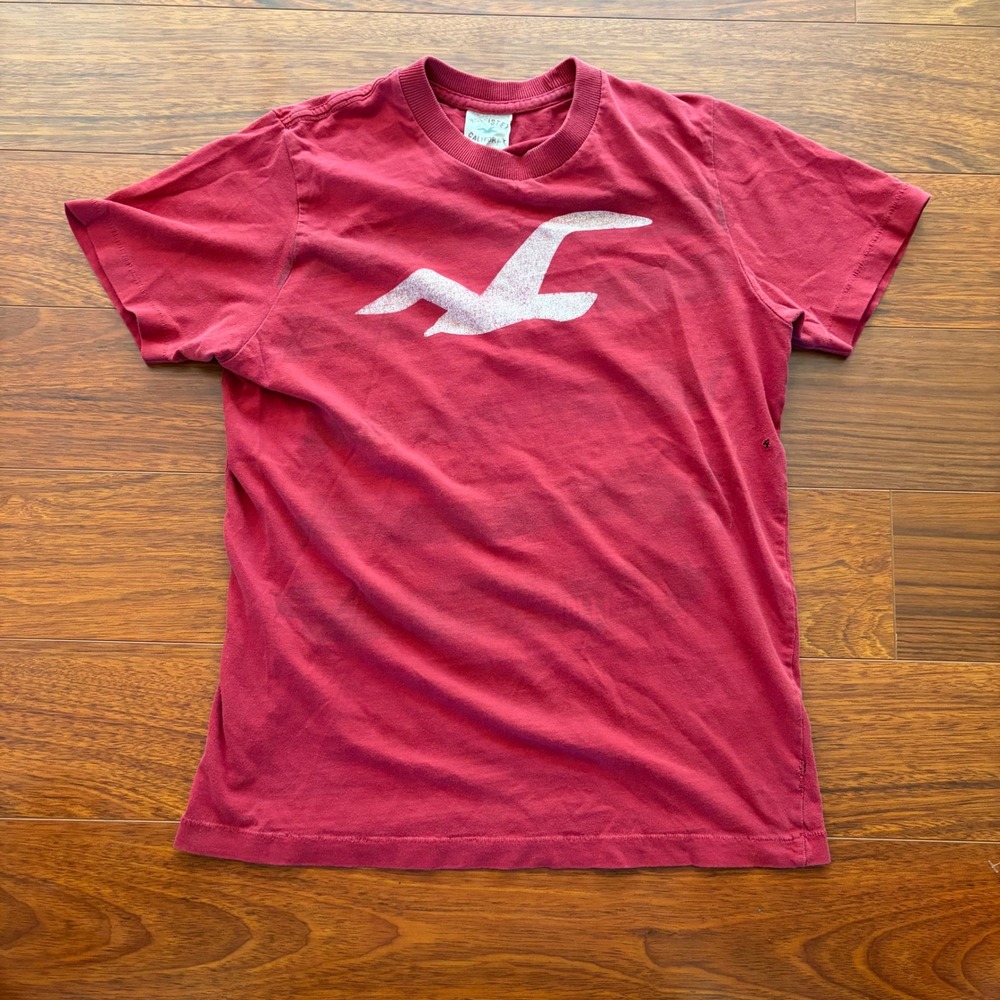 Hollister California T-Shirt Red Seagull Graphic Logo Short Sleeve Cotton Small